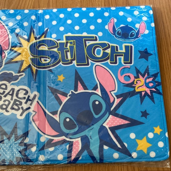 ❤️ Disney’s Lilo and Stitch “Stitch” Bath Mat NWT - Picture 3 of 6